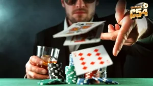 Bạn hoàn toàn có thể sử dụng các nước đánh “nhử” để thử phản ứng, từ đó suy đoán bài đối thủ đang giữ