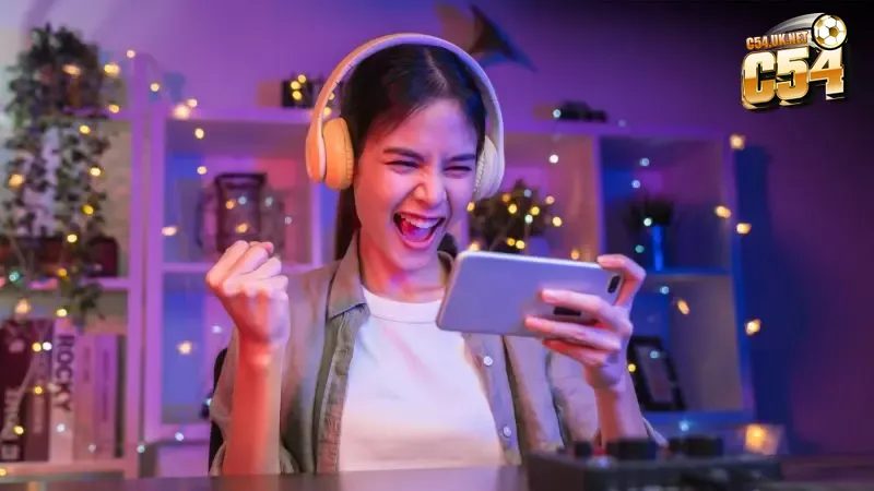 Giới thiệu bạn bè để nhận quà khủng từ tiền mặt đến điểm thưởng